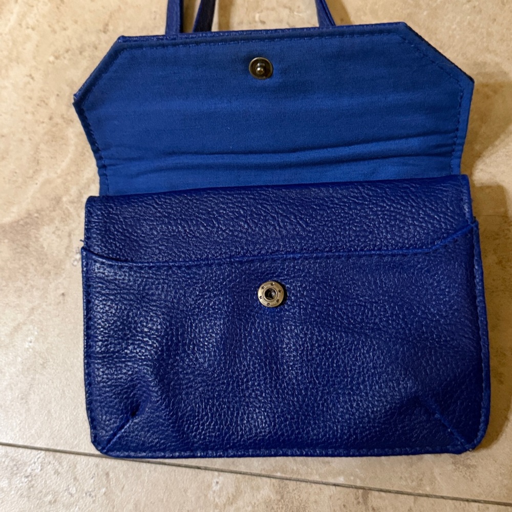 Blue Roxy purse - Picture 2 of 6
